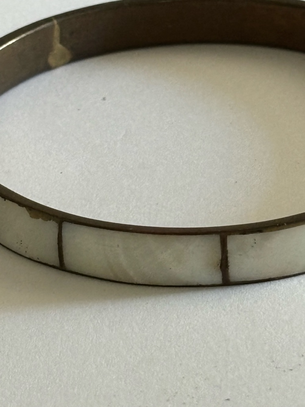 White mop Inlay Brass Bangle Bracelet - Picture 3 of 3